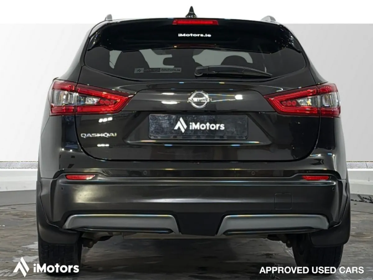 Nissan Qashqai 1.5 DSL SV Premium SS 18 4DR - Image 4