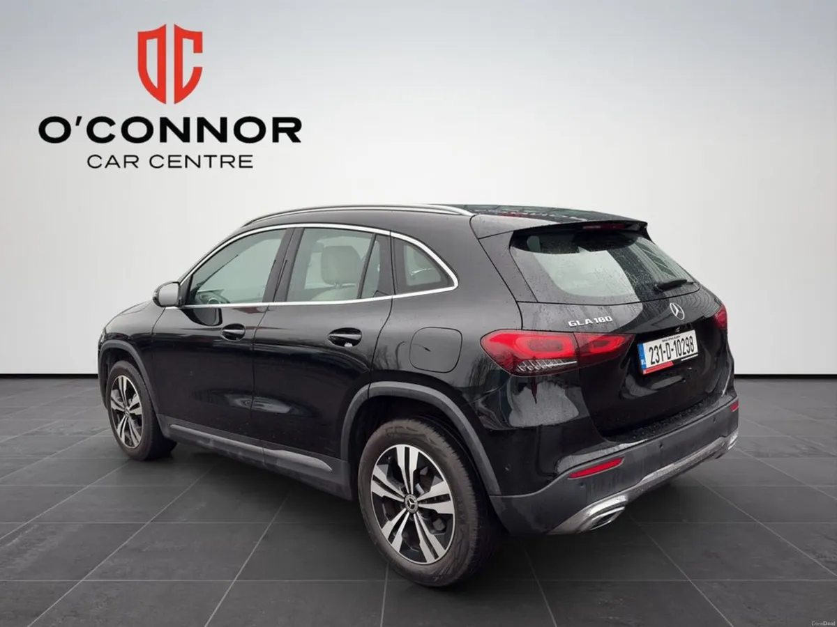 Mercedes-Benz GLA "Luxury SUV looks with everyday - Image 4