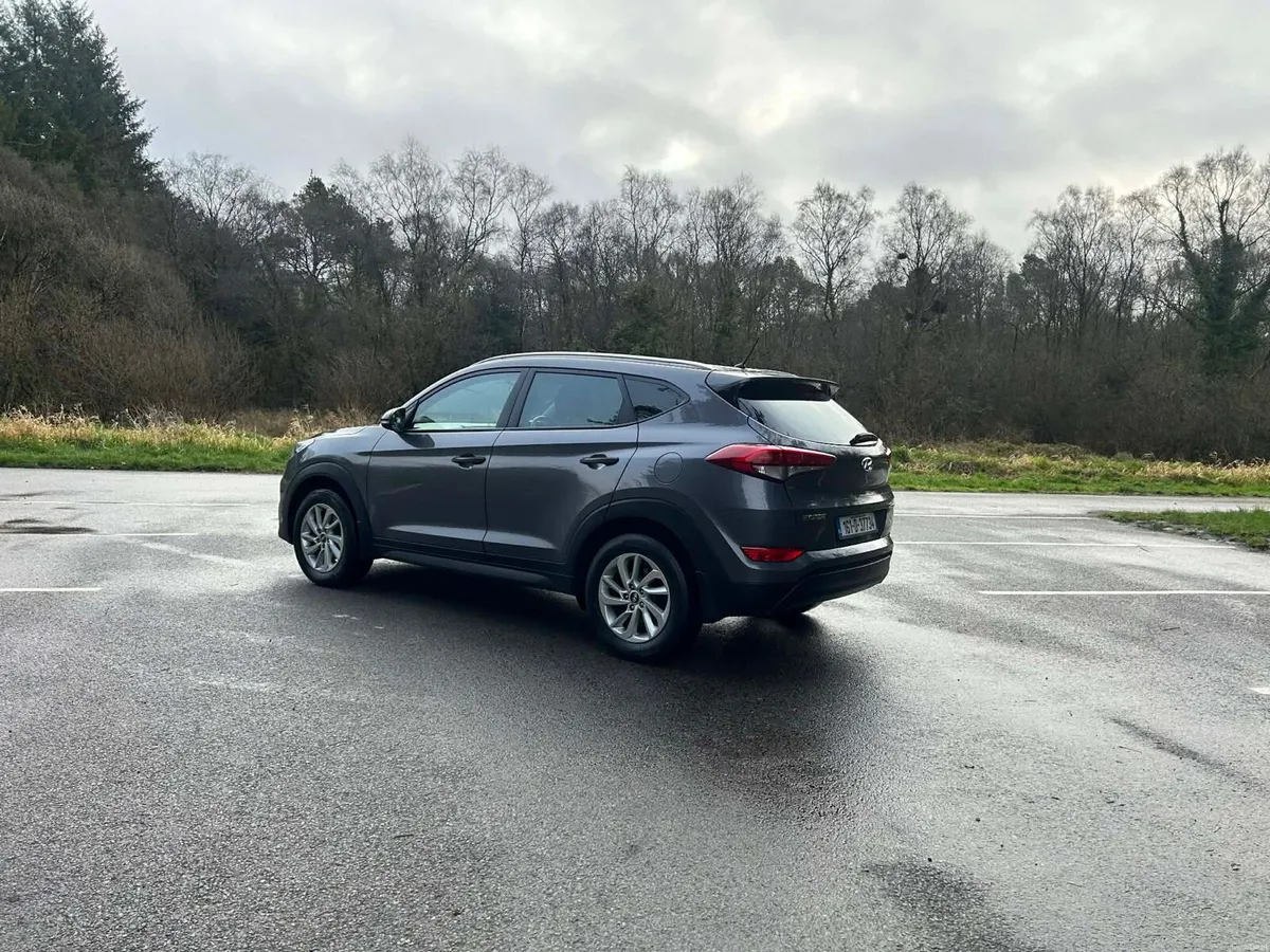 2016 Hyundai Tucson Executive - Image 4