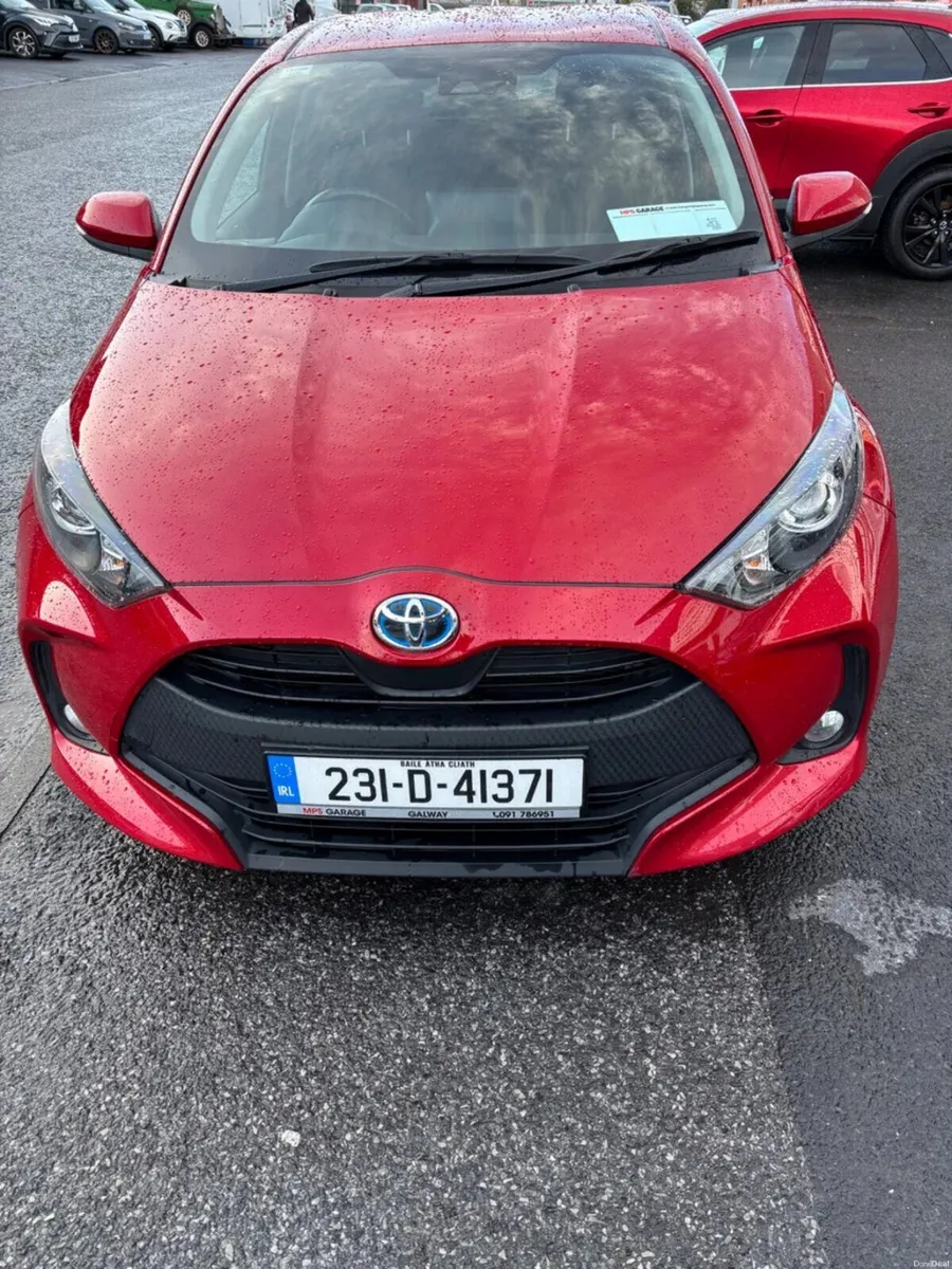 2023 Toyota Yaris 1.5 Hybrid Luna - Image 4
