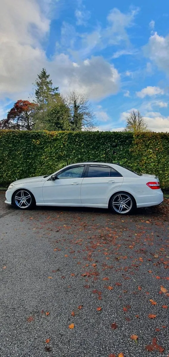 Mercedes E350 AMG - Image 3