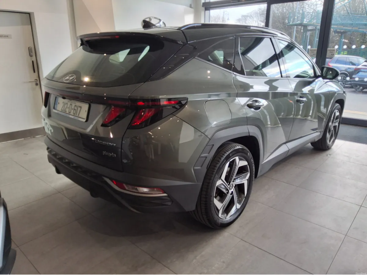 Hyundai Tucson Executive Plug In Hybrid - Two Tone - Image 3