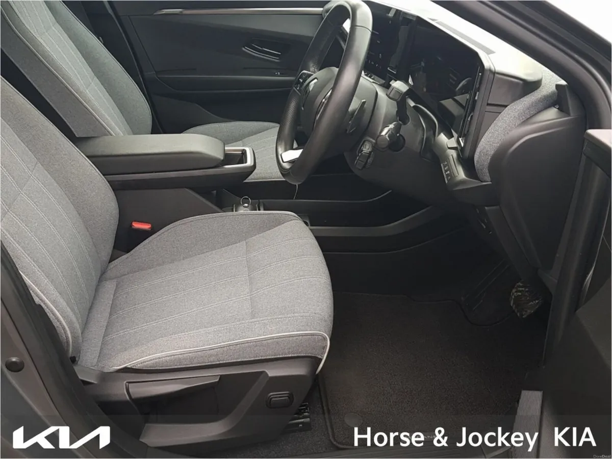 Renault Megane E-Tech EV60 220hp Equilibre - Image 3