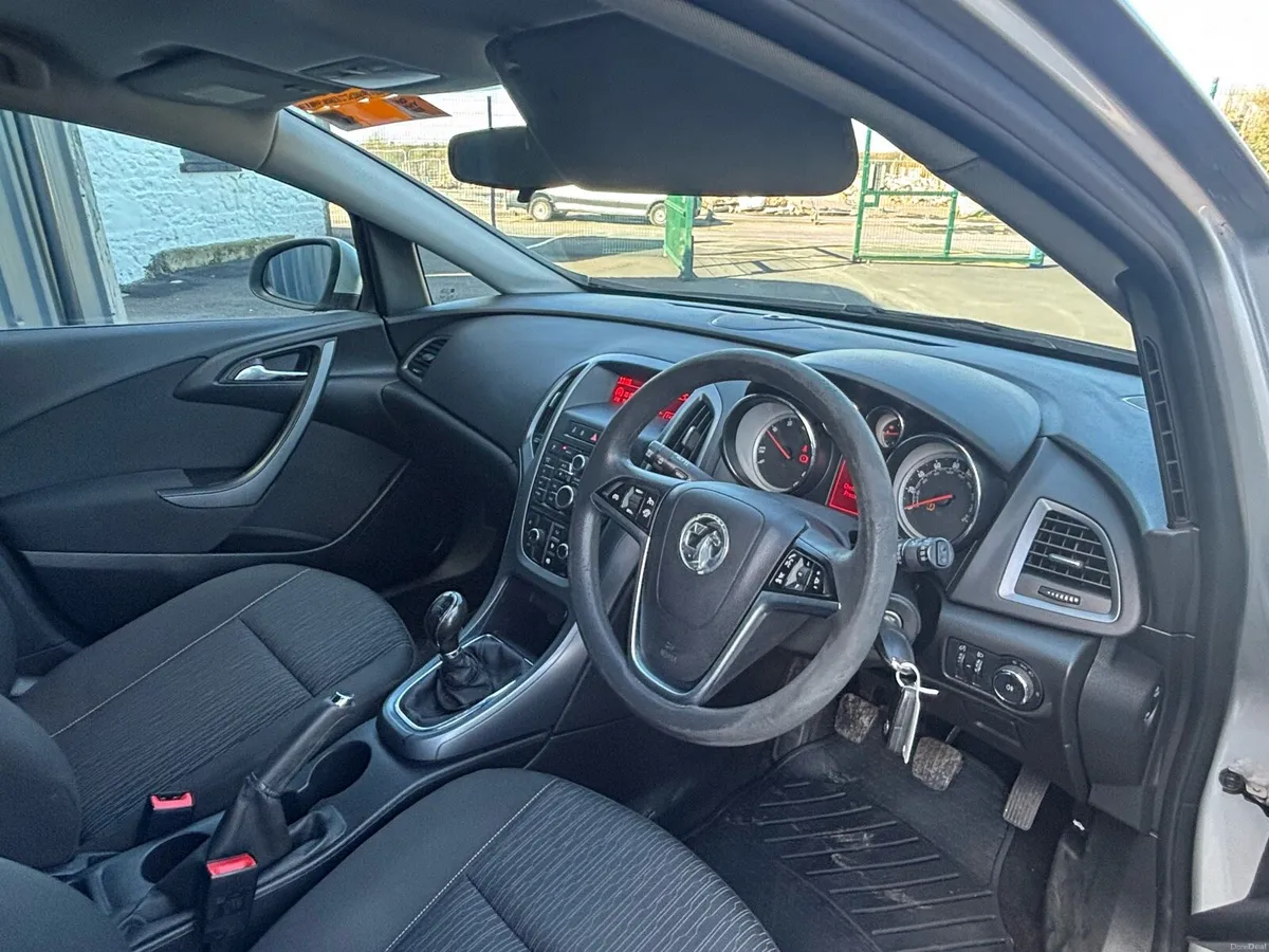 Opel Astra estate new Nct - Image 6