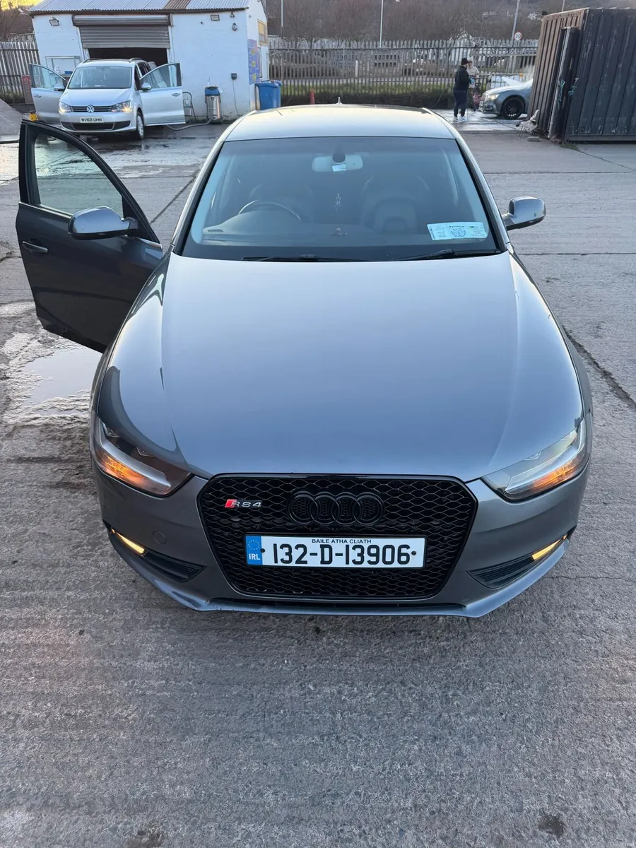 Audi A4 2013 - Image 1