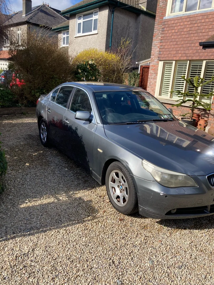 BMW 520i - Image 1
