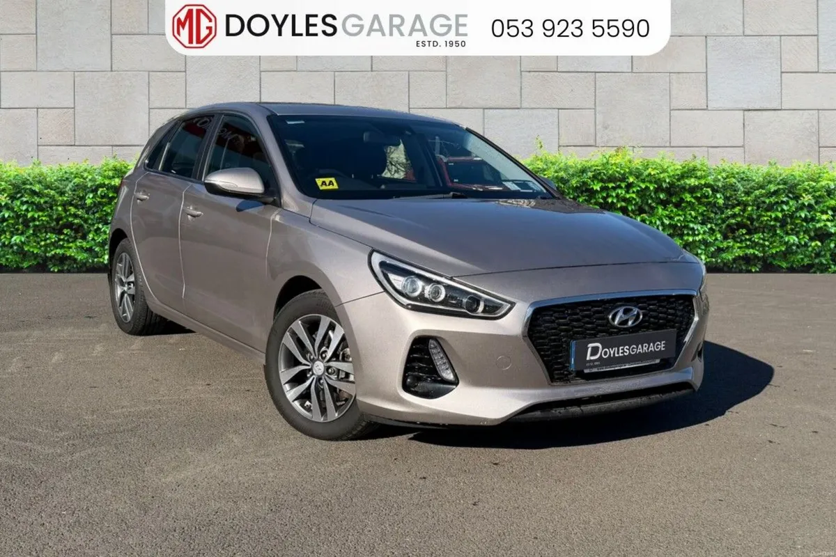 Hyundai i30 1.6 Diesel Deluxe Plus - Image 1