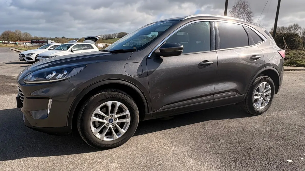 232 Ford Kuga plugin hybrid - Image 4