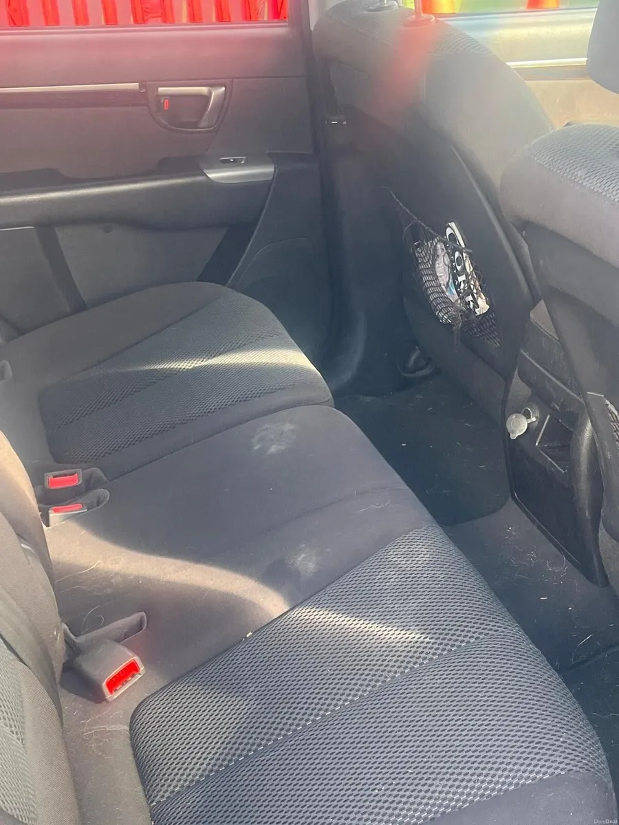 Hyundai Santa Fe 2012 - Image 3