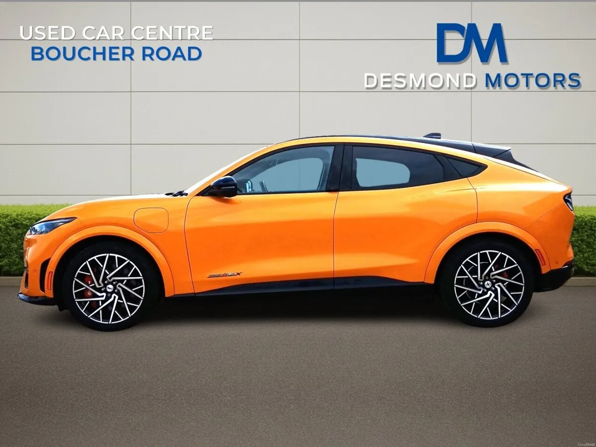 Ford Mustang Mach-E 2022 - Image 5