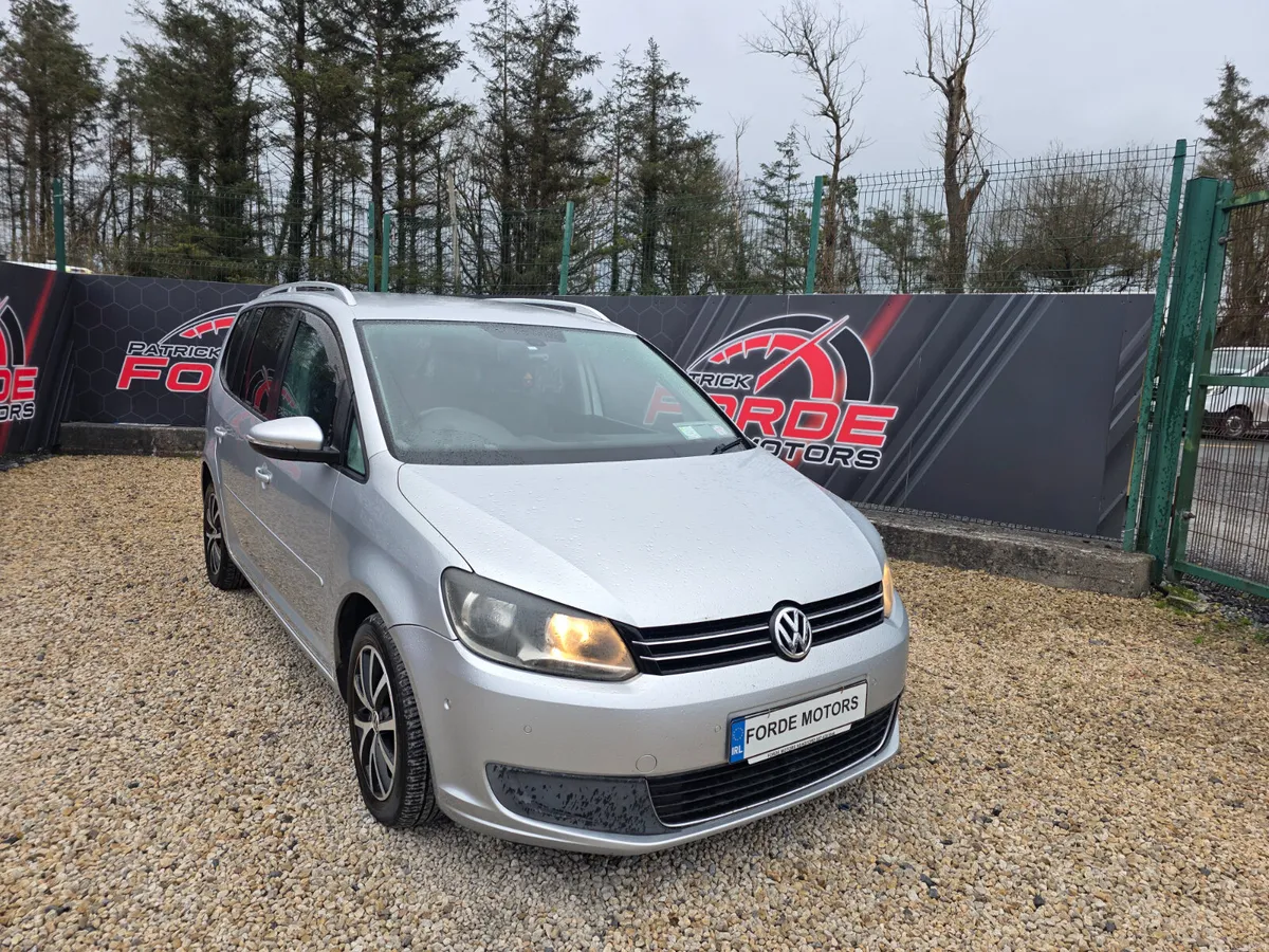 Volkswagen Touran 2012 - Image 1