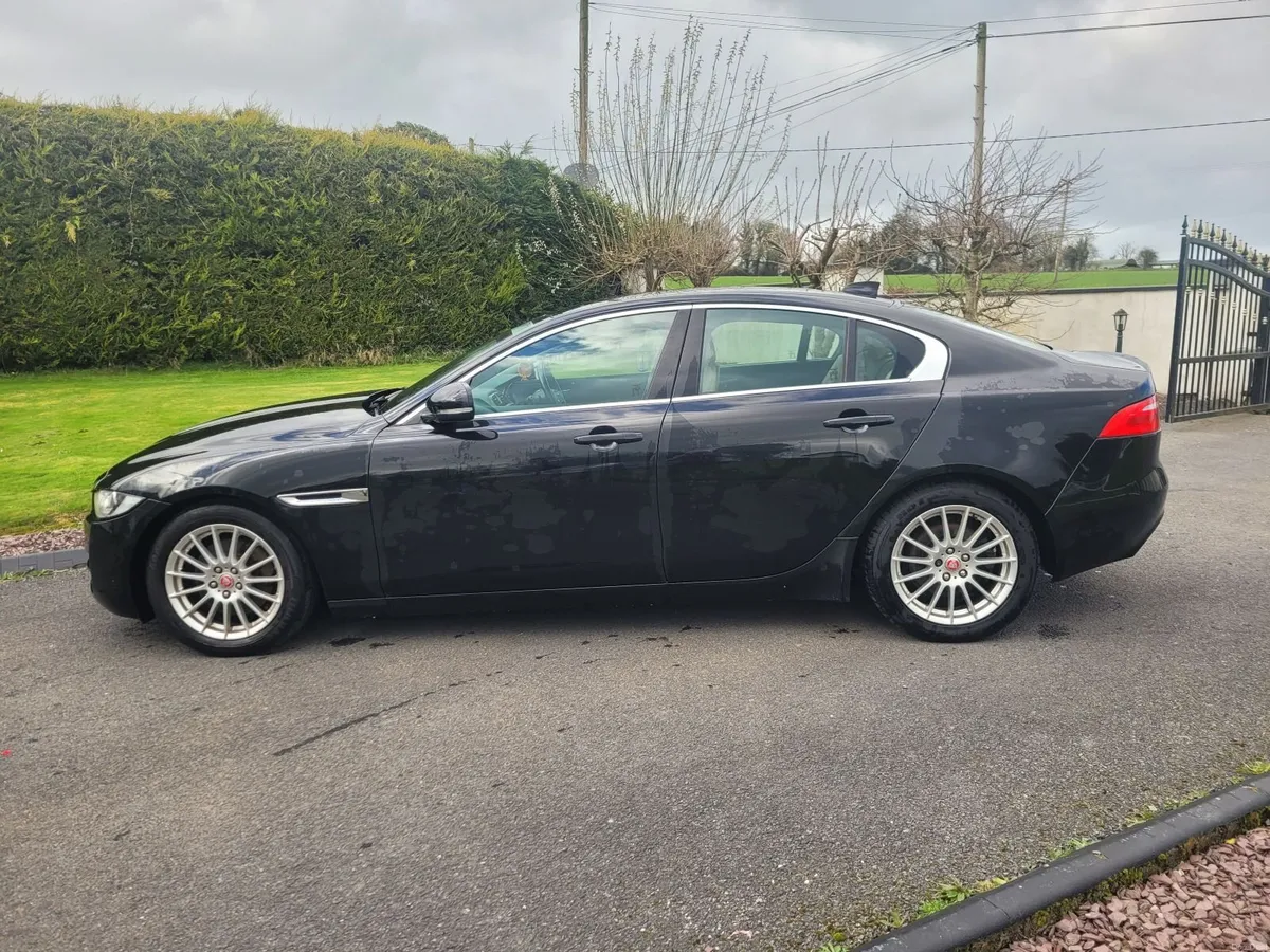 €6,950..2017 JAGUAR XE AUTOMATIC - Image 2