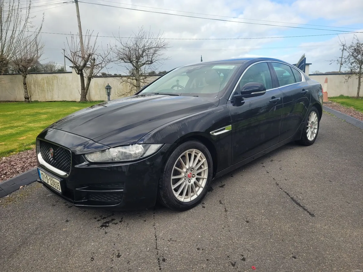 €6,950..2017 JAGUAR XE AUTOMATIC - Image 1