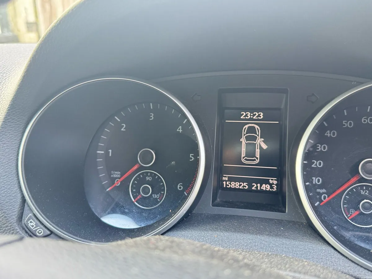 2012 Volkswagen Golf 1.6 TDI - Image 1