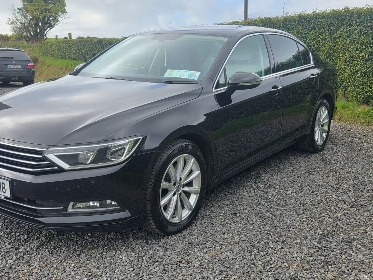 Volkswagen Passat 2015  hi spec - Image 4