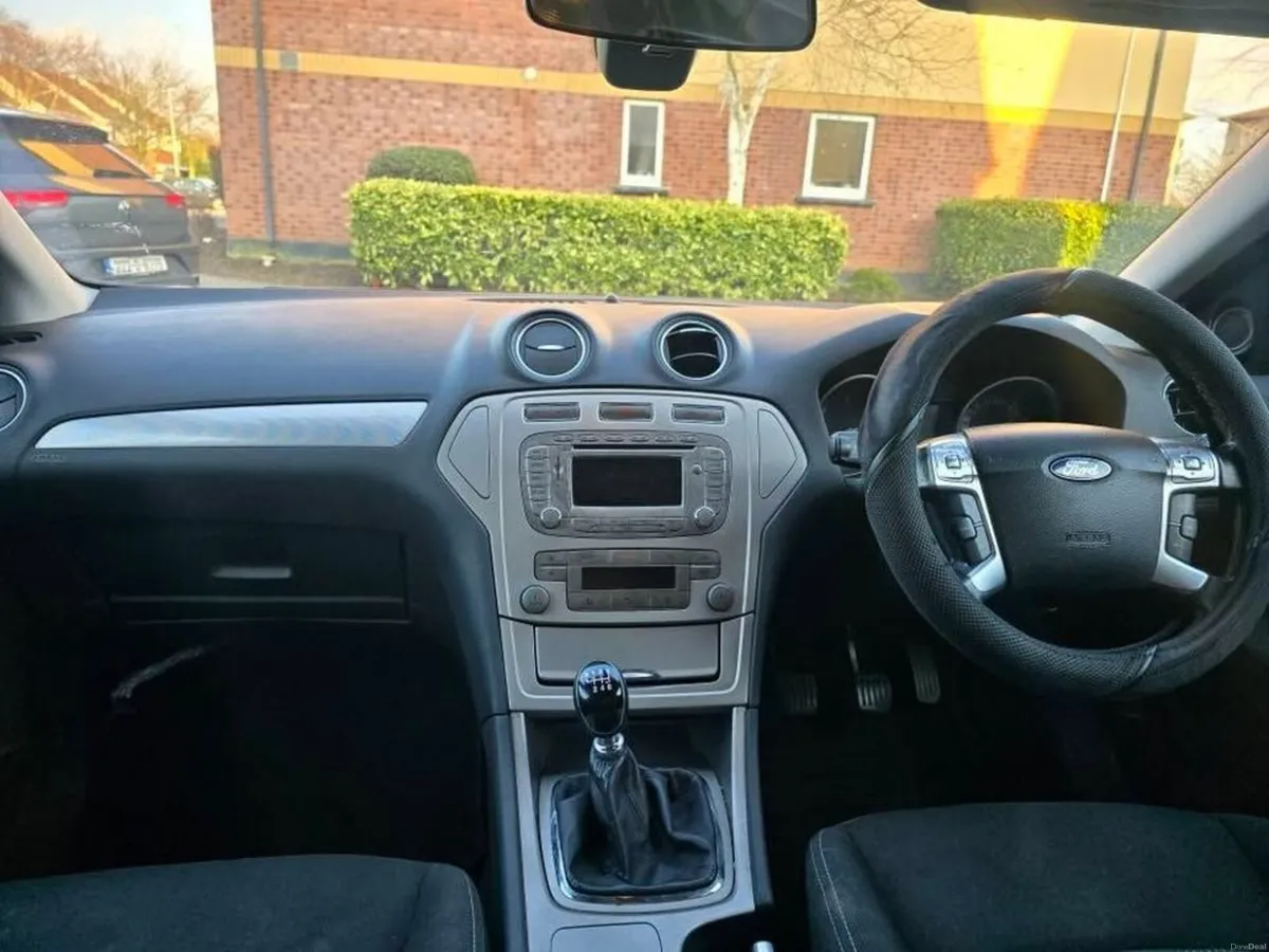 Ford Mondeo 2010 - Image 4