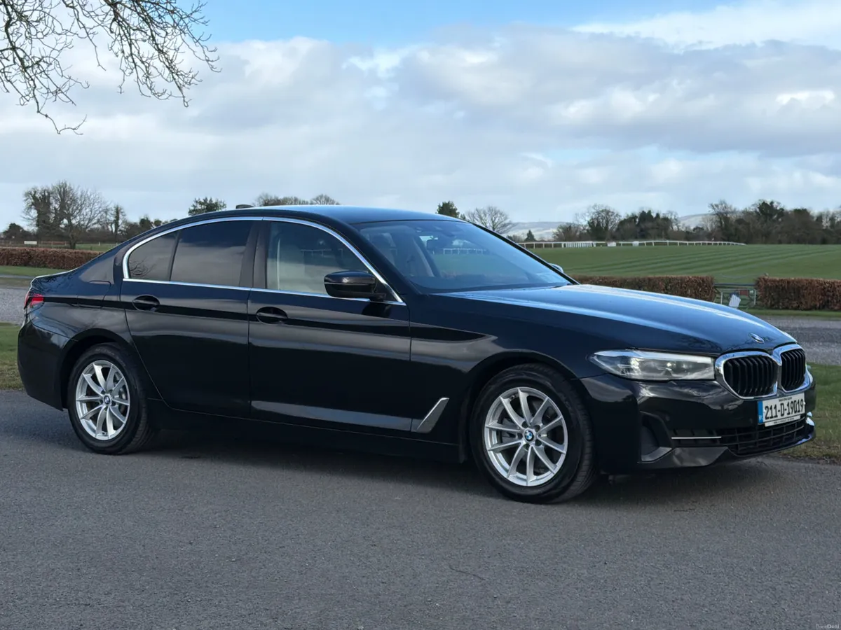BMW 5-Series 2021 SE MHT - Image 2