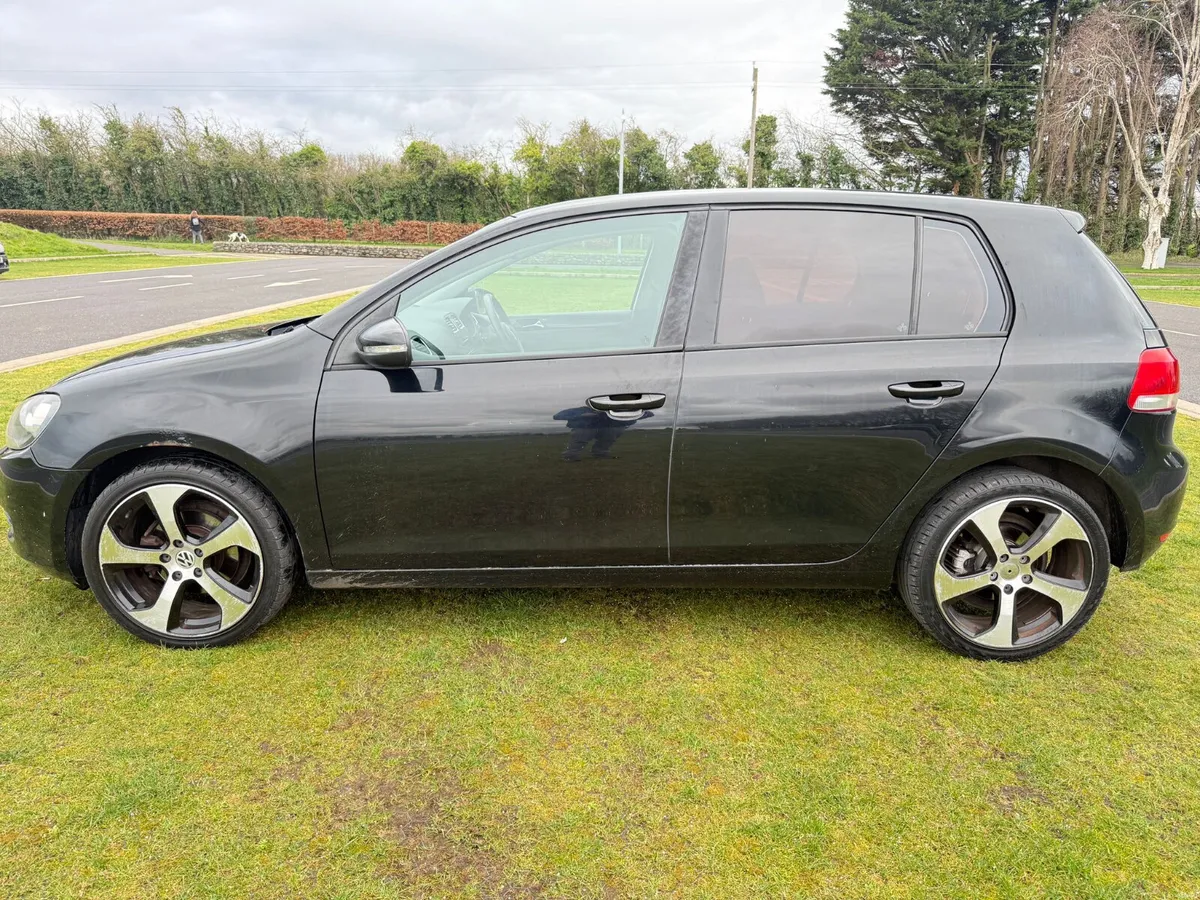 1.6 TDI MANUAL GTI ALLOYS - Image 4
