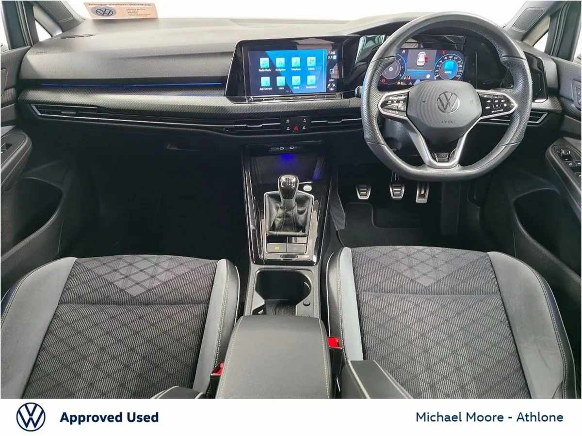 Volkswagen Golf 2.0 TDI 150BHP R-Line - Image 2