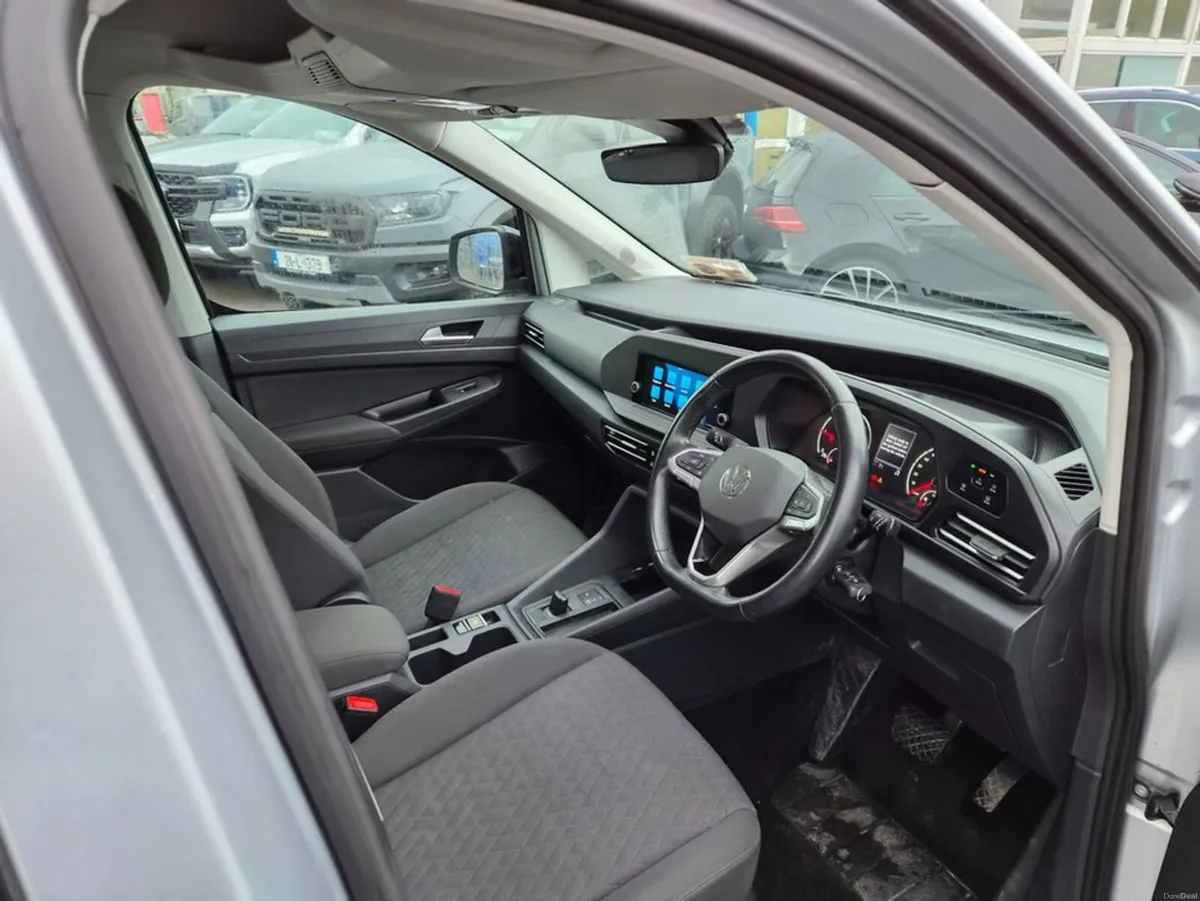 Volkswagen Caddy Maxi Life Life TDI 122HP A7F 5DR - Image 4