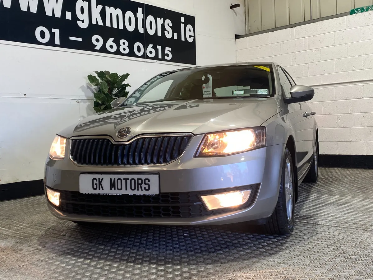 Skoda Octavia 2014///PETROL///LOW KLMS/// - Image 4