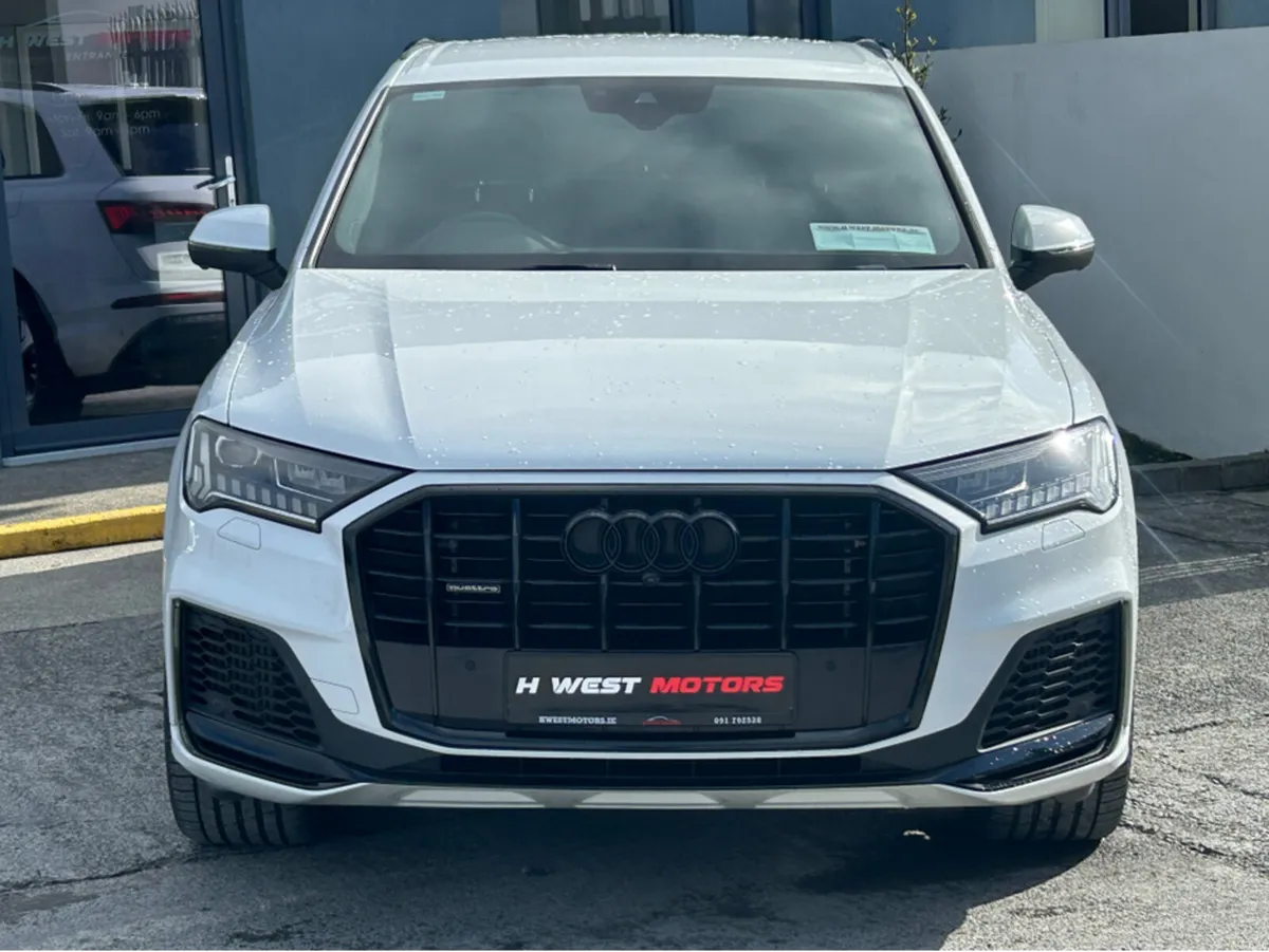 Audi Q7 S LINE 55 TFSI E QUATTRO HYBRID - Image 4