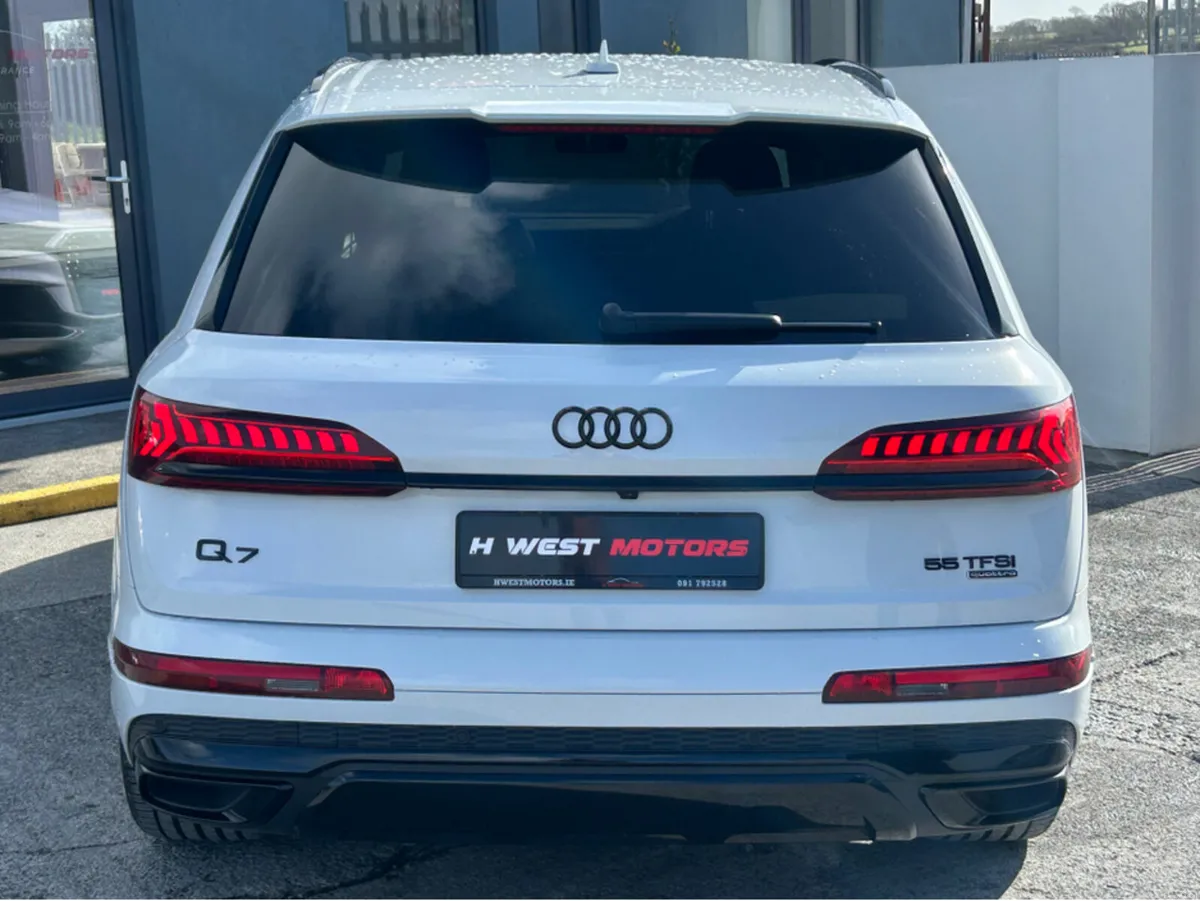 Audi Q7 S LINE 55 TFSI E QUATTRO HYBRID - Image 6