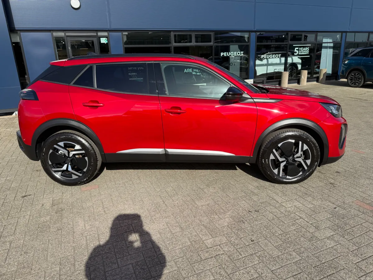 2025Peugeot 2008 Allure Hybrid - Image 3