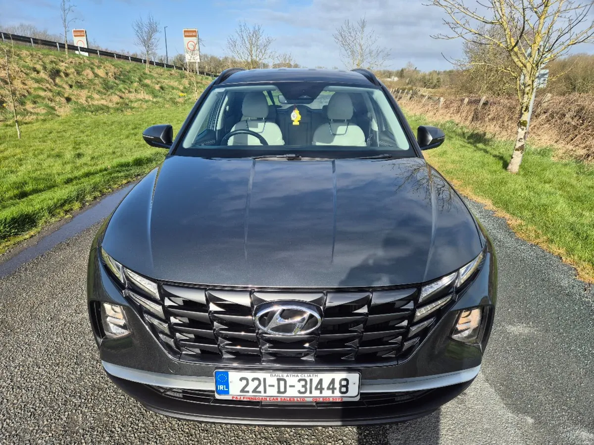2022 (221) Hyundai Tucson IX35 EXECUTIVE 5DR - Image 2