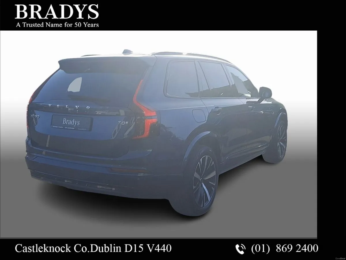 Volvo XC90 T8 PLUS DARK Edition Air Suspension--Re - Image 4