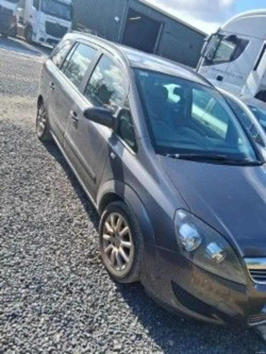 Vauxhall Zafira 2011 - Image 1