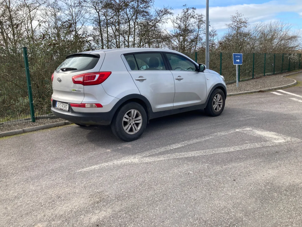 2012 Kia Sportage 1.7 Diesel SUV Only 200000 Klm - Image 3