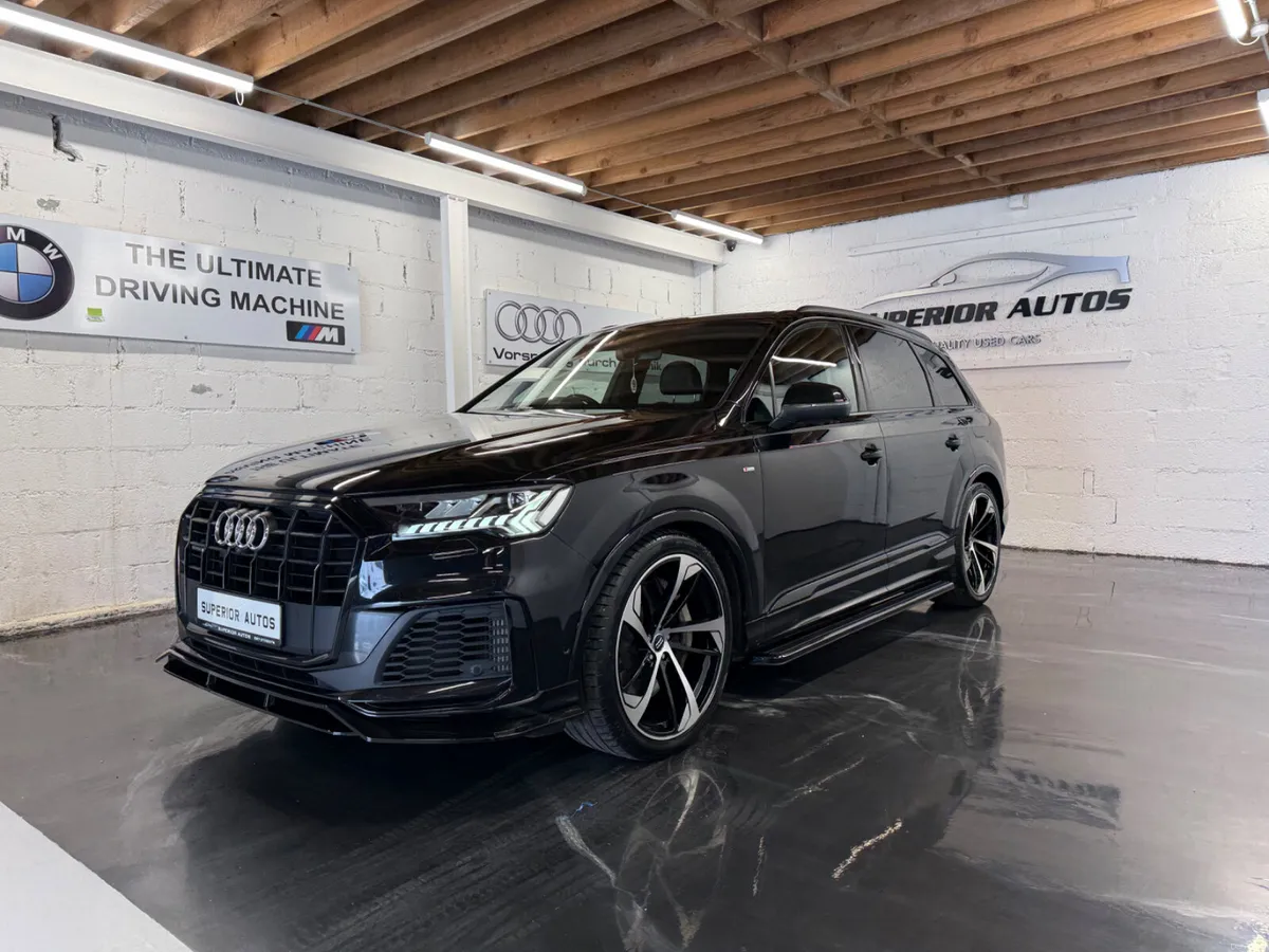 2021 Audi Q7 S-Line 55TFSI E Black Edition - Image 4