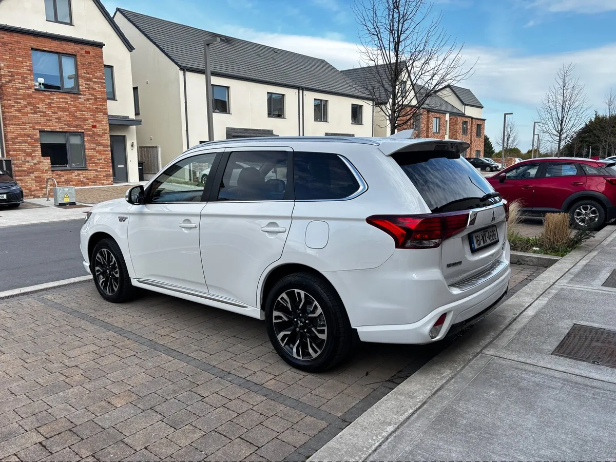 Mitsubishi Outlander 2016 - Image 3