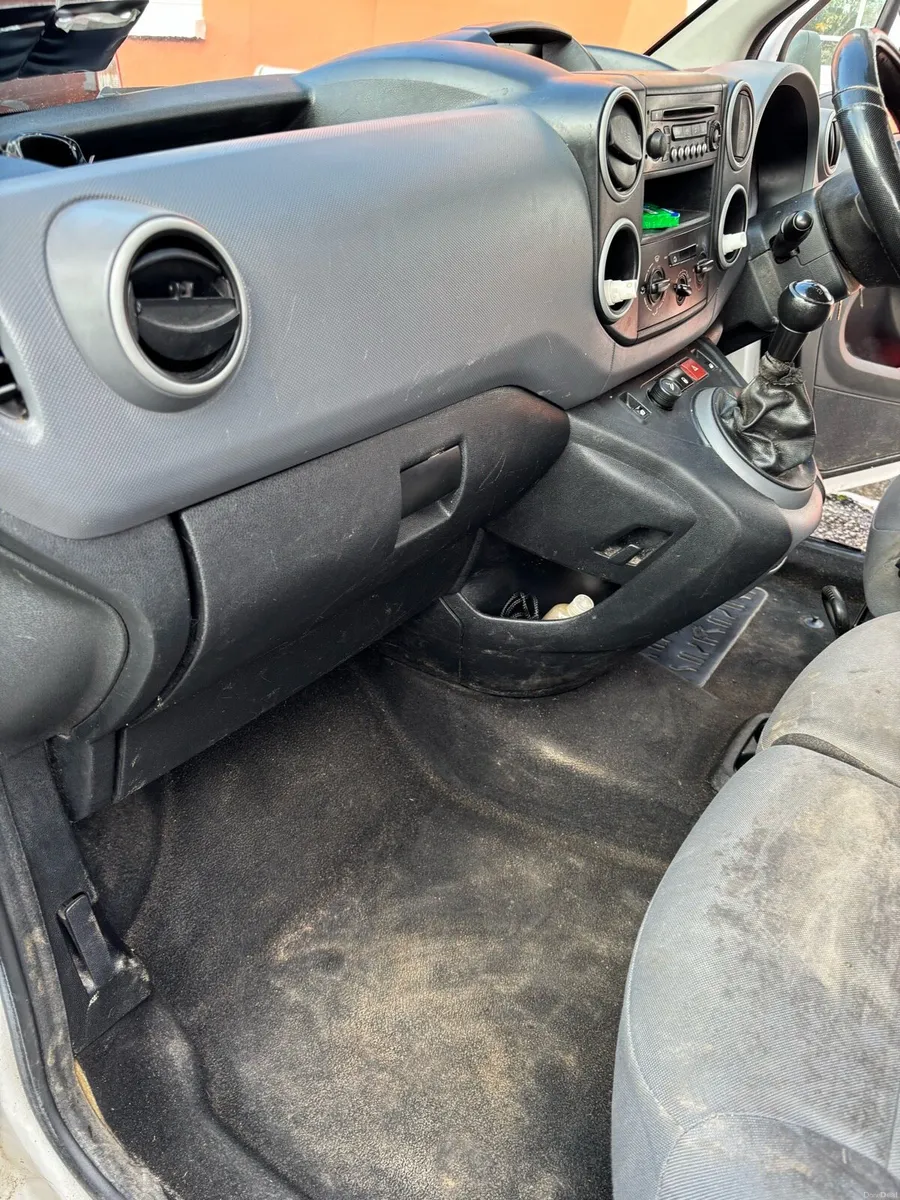 12 Citroen Berlin go  van - Image 4