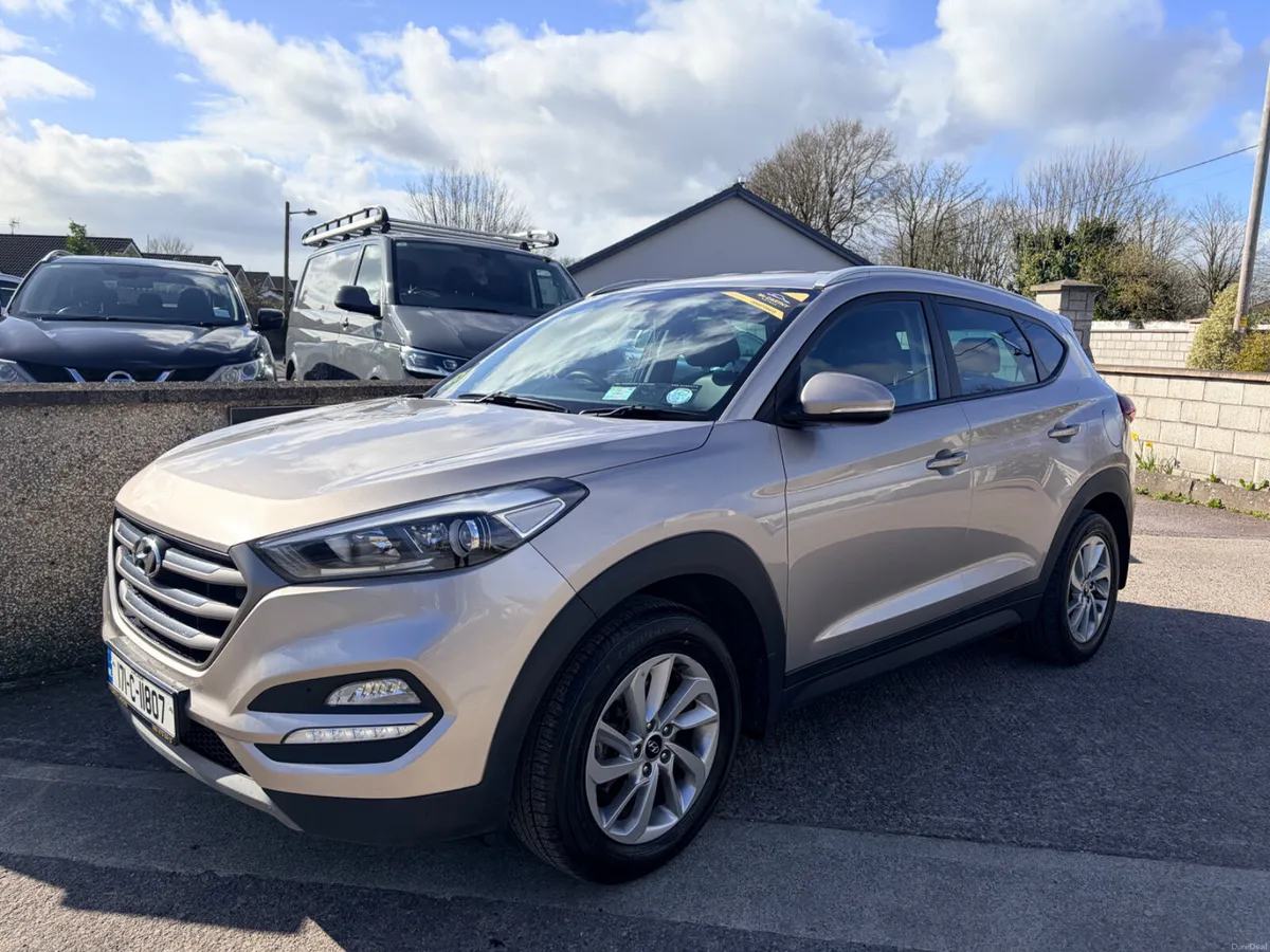 Hyundai Tucson Executive 1 owner - Image 1