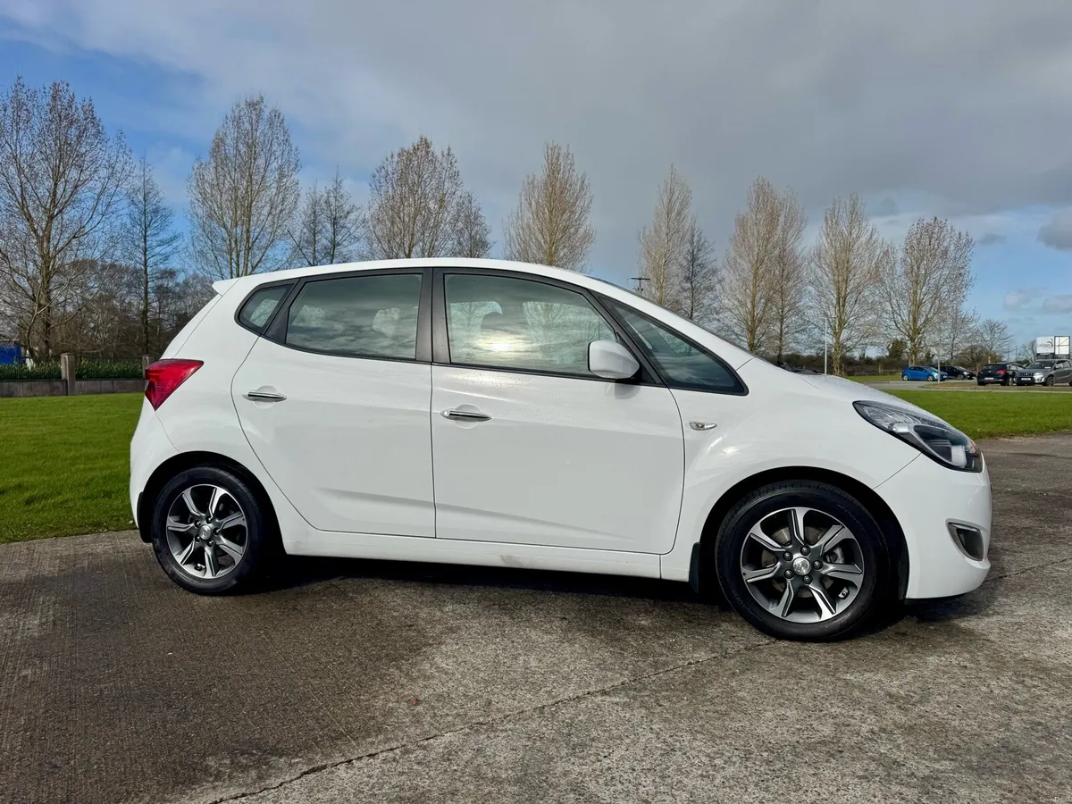👌*Hyundai IX20 Deluxe ONLY 53kms!! / NCT 07/27*👌 - Image 3