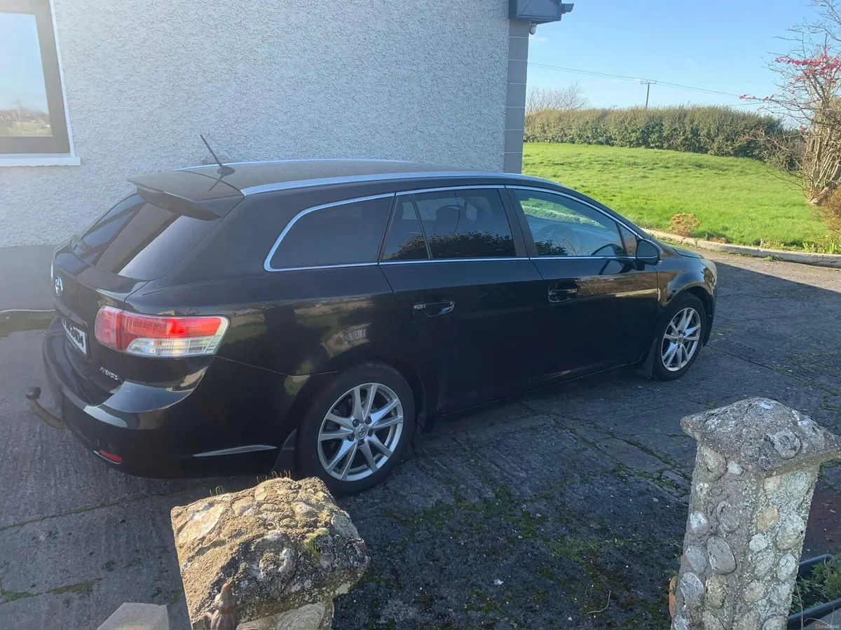 Toyota Avensis - Image 2