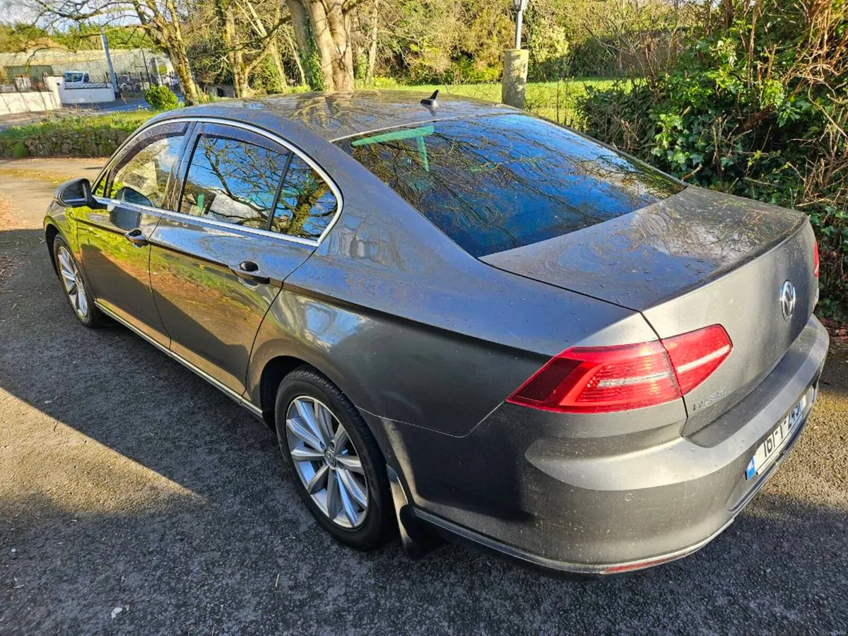 Volkswagen passat high spec - Image 4