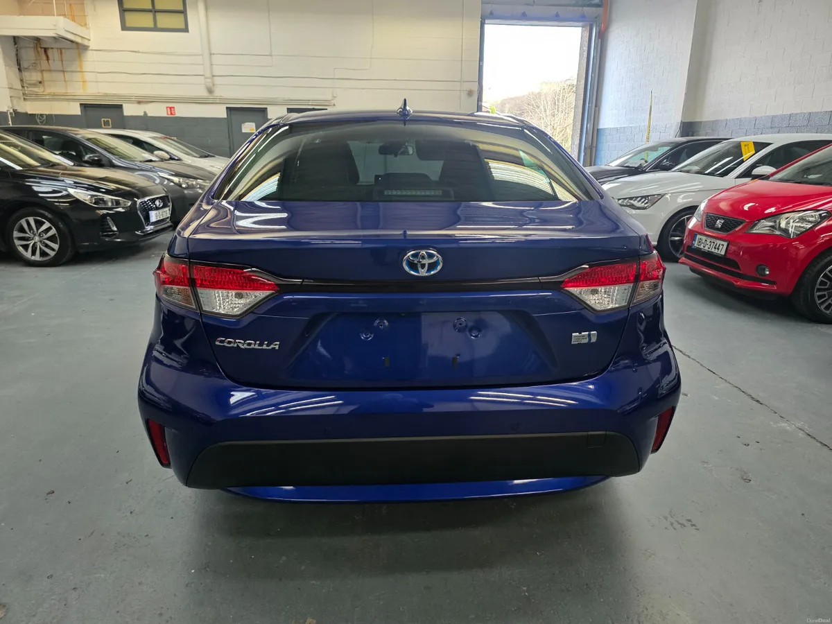 2020 Toyota Corolla Saloon Hybrid - Image 5