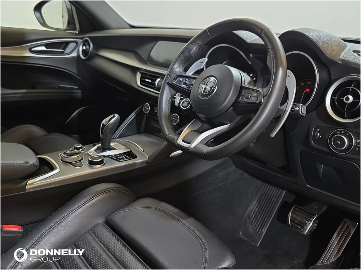 Alfa Romeo Stelvio Estate Veloce - Image 4