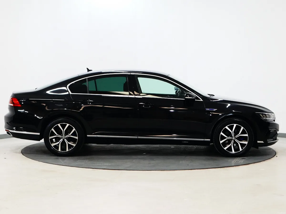 *28* 2021 Volkswagen Passat 1.4 gte auto - Image 3