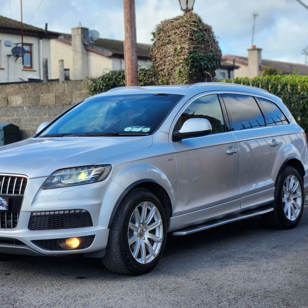 11 Audi Q7 S-line Crewcab 7 seats - Image 3
