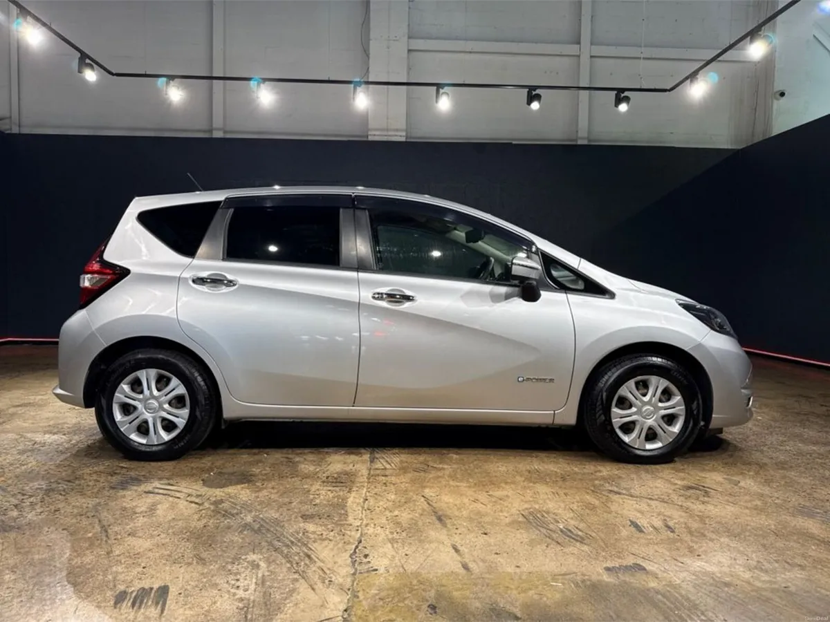 Nissan Note 1.2L AUTOMATIC HYBRID - A/C HEATING CO - Image 3