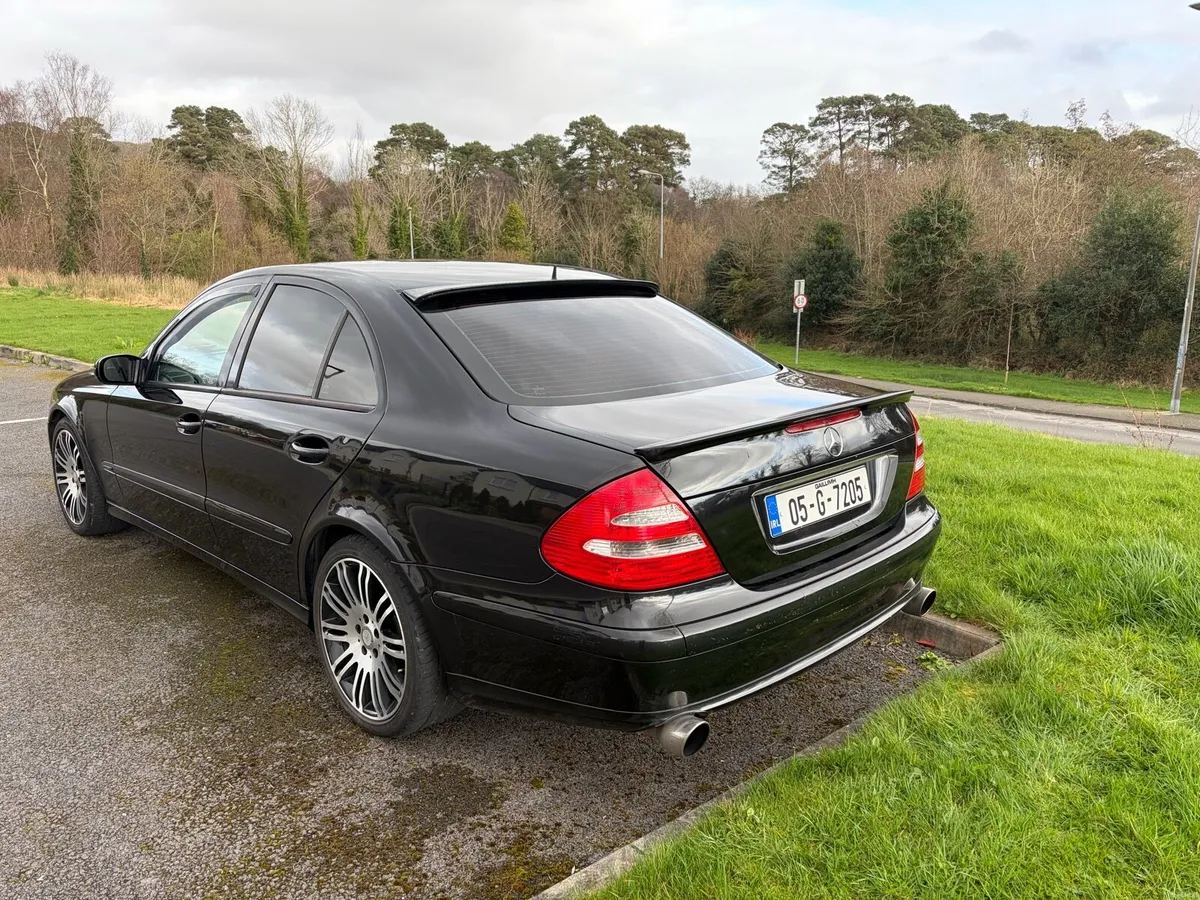 Mercedes Benz E200 Kompressor - Image 3