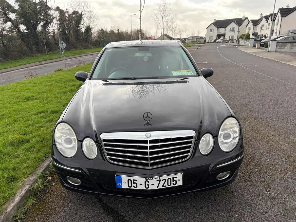 Mercedes Benz E200 Kompressor - Image 1