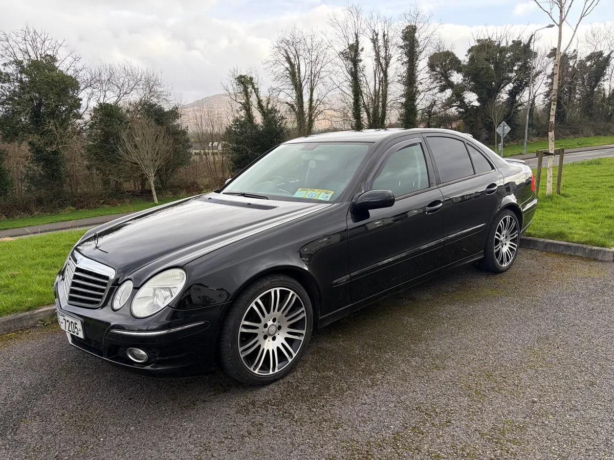 Mercedes Benz E200 Kompressor - Image 2