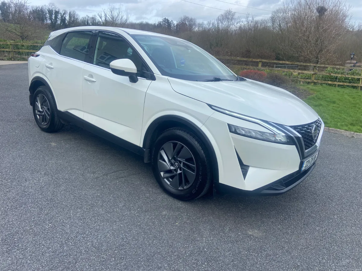 Nissan Qashqai 1.3 petrol Sv - Image 1