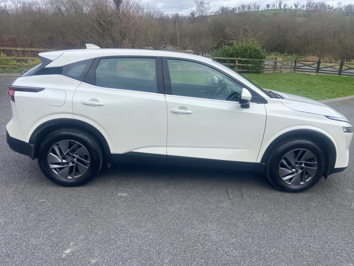 Nissan Qashqai 1.3 petrol Sv - Image 6