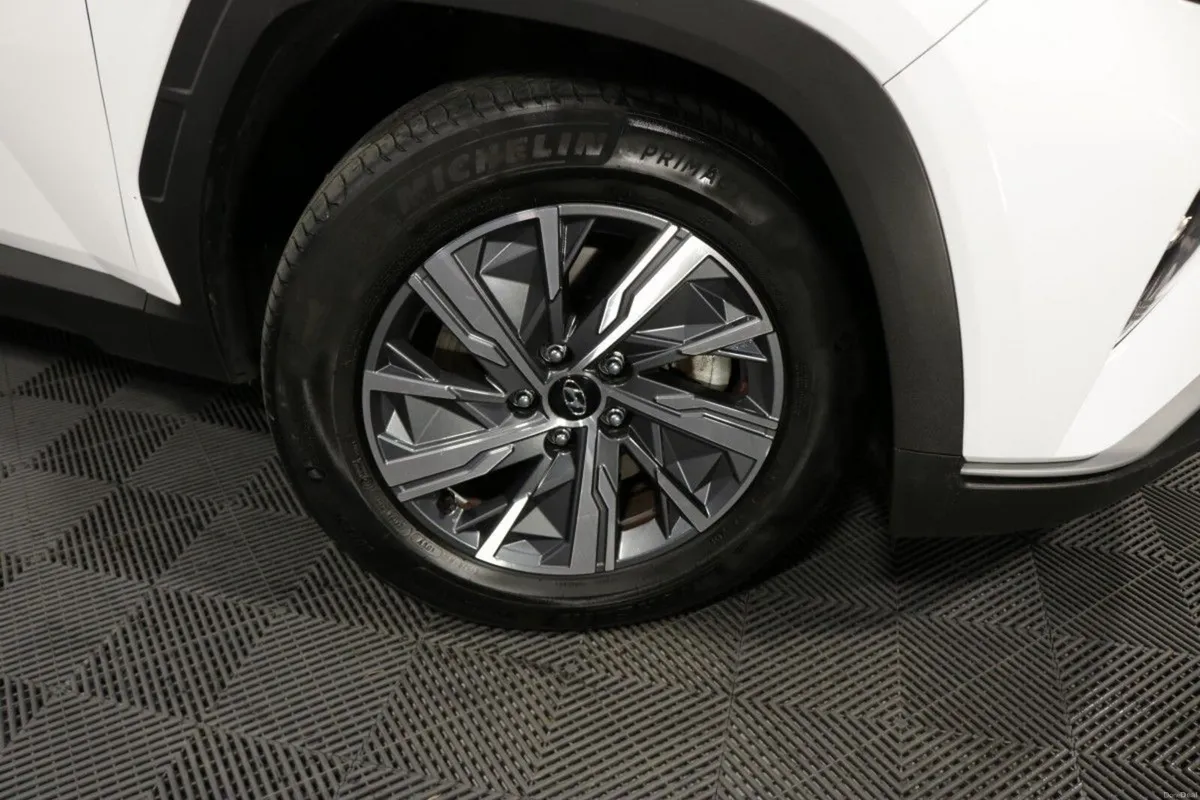 Hyundai Tucson HYBRID COMFORT PLUS 1.6L PETROL AUT - Image 3